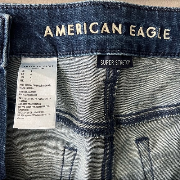 🛍️American Eagle Outfitters Hi-Rise Shorties Double Button Size 4 - Picture 7 of 7